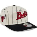 mutzen-gebogen-beige-snapback-19twenty-pinstripe-der-chicago-bulls-nba-von-new-era