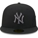 casquette-plate-noire-ajustee-avec-logo-grise-59fifty-side-script-new-york-yankees-mlb-new-era