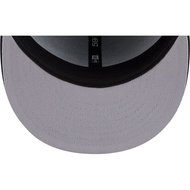 casquette-plate-bleue-marine-ajustee-59fifty-rhinestone-badge-new-york-yankees-mlb-new-era