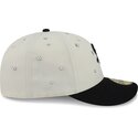 casquette-courbee-beige-et-noire-ajustee-59fifty-beads-na-lifestyle-f1-chicago-white-sox-mlb-new-era