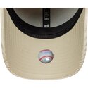 mutzen-gebogen-beige-verstellbares-band-9forty-cord-der-new-york-yankees-mlb-von-new-era