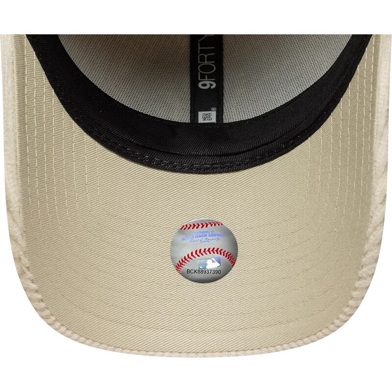 casquette-courbee-beige-ajustable-pour-femme-avec-logo-beige-9forty-cord-new-york-yankees-mlb-new-era