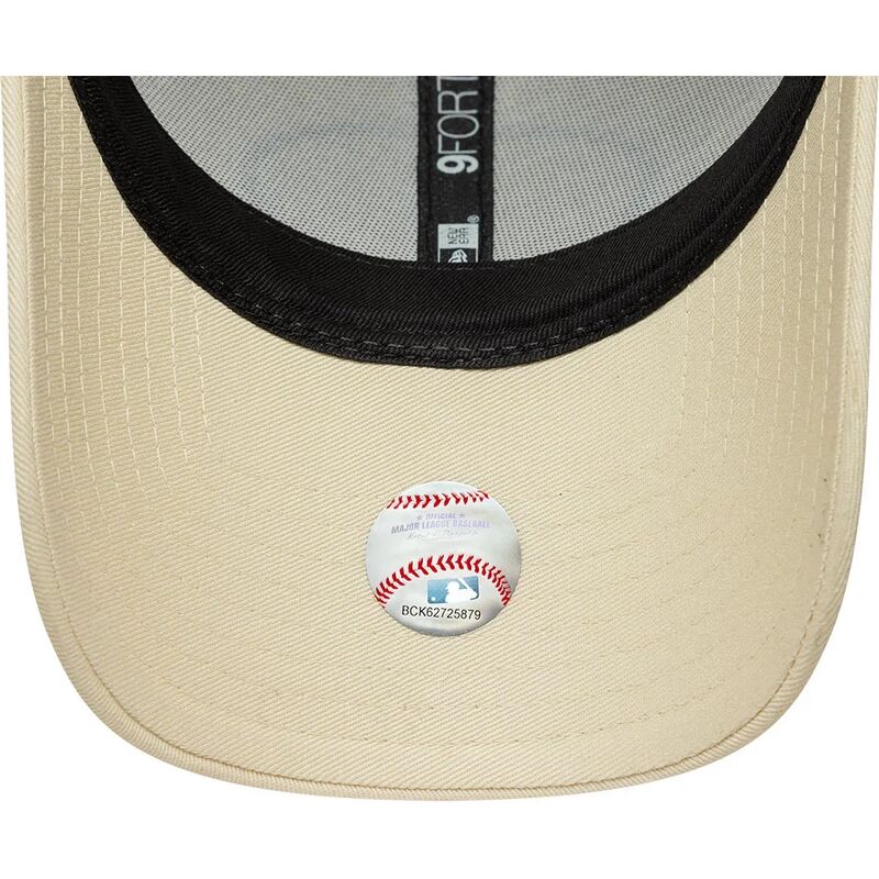 casquette-courbee-creme-ajustable-avec-logo-bleu-9forty-patch-los-angeles-dodgers-mlb-new-era casquette-courbee-creme-ajustable-avec-logo-bleu-9forty-patch-los-angeles-dodgers-mlb-new-era