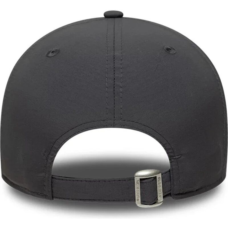 mutzen-gebogen-grau-verstellbares-band-9forty-recycled-der-chicago-bulls-nba-von-new-era
