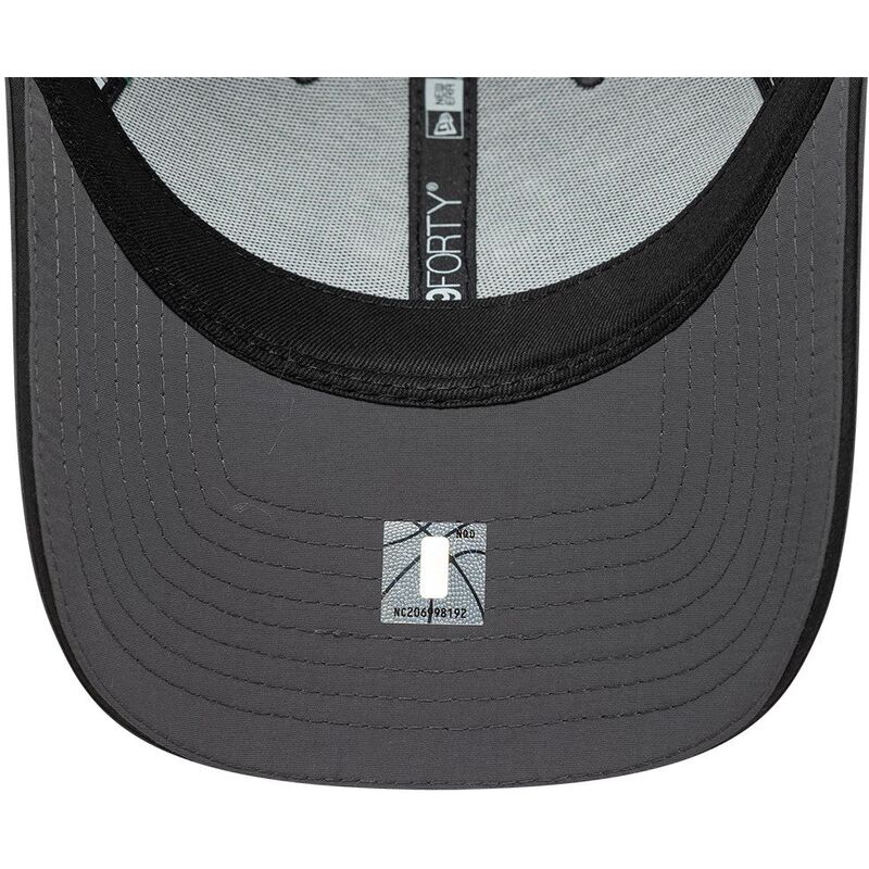 casquette-courbee-grise-ajustable-9forty-recycled-chicago-bulls-nba-new-era