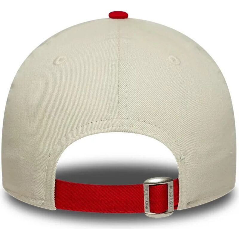 casquette-courbee-beige-et-rouge-ajustable-pour-enfant-9forty-contrast-manchester-united-football-club-premier-league-new-era