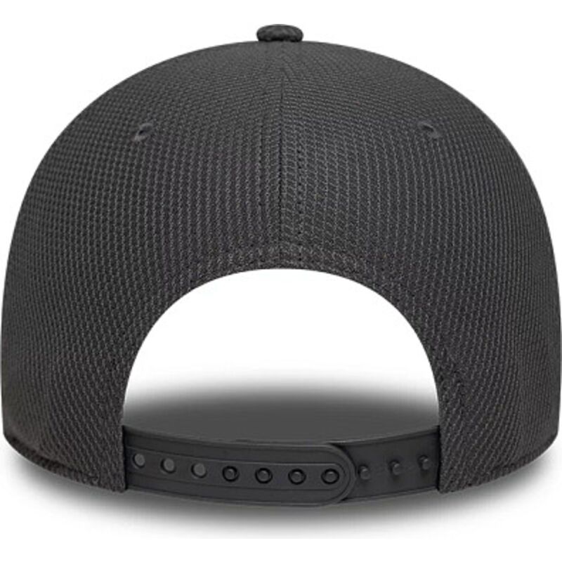 casquette-courbee-grise-snapback-avec-logo-rouge-9forty-diamond-era-stade-toulousain-top-14-new-era casquette-courbee-grise-snapback-avec-logo-rouge-9forty-diamond-era-stade-toulousain-top-14-new-era