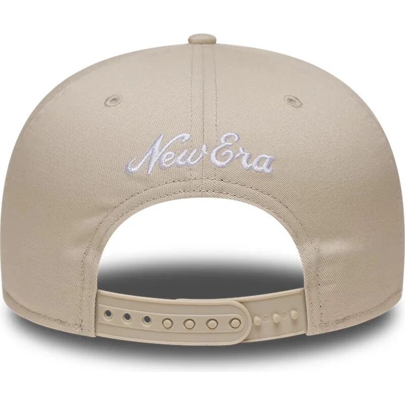 casquette-plate-beige-snapback-ours-9fifty-outdoor-icon-new-york-yankees-mlb-new-era