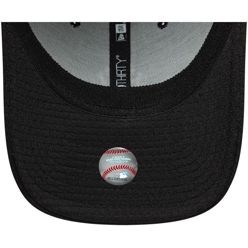 mutzen-gebogen-schwarz-angepasst-39thirty-stretch-mesh-der-new-york-yankees-mlb-von-new-era