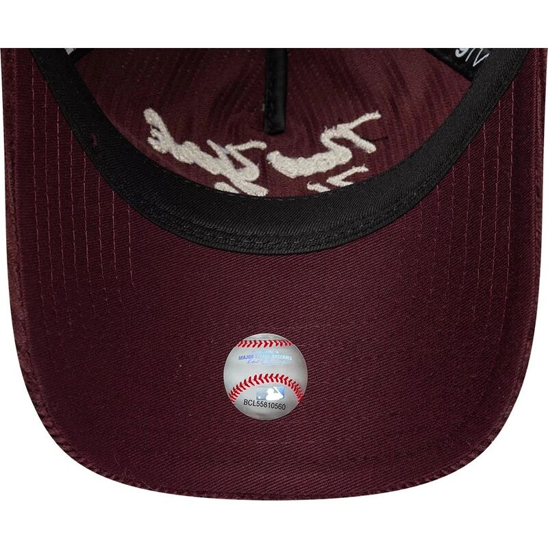 mutzen-gebogen-rot-verstellbares-band-9twenty-a-frame-cord-script-der-new-york-yankees-mlb-von-new-era