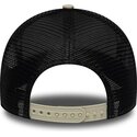 casquette-trucker-beige-et-noire-avec-logo-noir-a-frame-league-essential-new-york-yankees-mlb-new-era