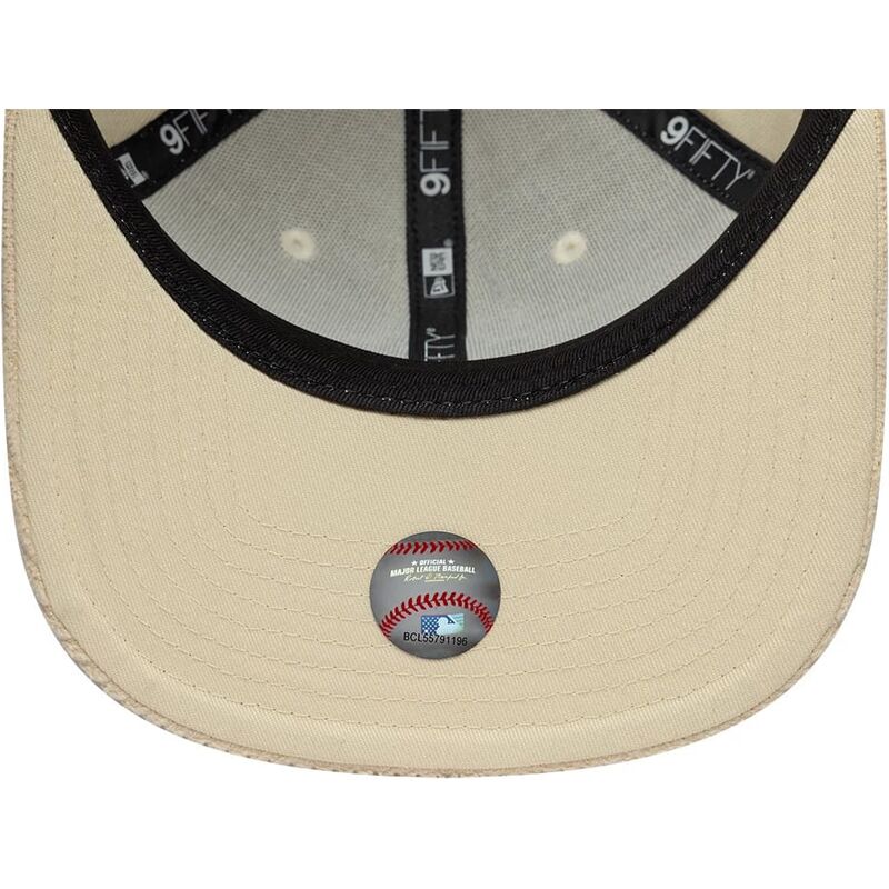 mutzen-flach-beige-snapback-9fifty-cord-visor-der-new-york-yankees-mlb-von-new-era mutzen-flach-beige-snapback-9fifty-cord-visor-der-new-york-yankees-mlb-von-new-era