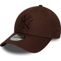 casquette-courbee-marron-fonce-ajustable-avec-logo-marron-9forty-league-essential-new-york-yankees-mlb-new-era
