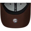 mutzen-gebogen-braun-verstellbares-band-9forty-league-essential-der-new-york-yankees-mlb-von-new-era