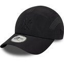 casquette-trucker-noire-avec-logo-noir-runner-tech-midi-new-york-yankees-mlb-new-era