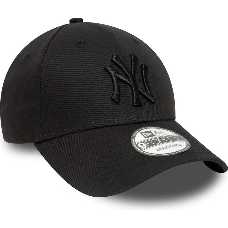 schwarze-verstellbare-curved-cap-mit-schwarzem-logo-9forty-league-essential-der-new-york-yankees-mlb-von-new-era schwarze-verstellbare-curved-cap-mit-schwarzem-logo-9forty-league-essential-der-new-york-yankees-mlb-von-new-era