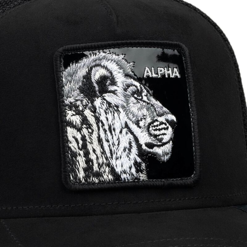 mutzen-gebogen-schwarz-snapback-black-out-lion-blackened-metallic-alpha-the-farm-goorin-bros