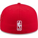 casquette-plate-rouge-ajustee-59fifty-side-script-chicago-bulls-nba-new-era