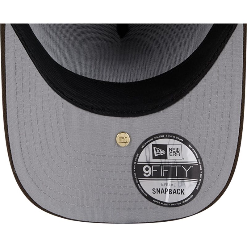 casquette-courbee-marron-snapback-9fifty-a-frame-precurved-visor-pin-new-york-yankees-mlb-new-era