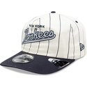 casquette-courbee-bleue-marine-et-blanche-snapback-19twenty-pinstripe-new-york-yankees-mlb-new-era