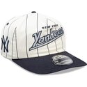 casquette-courbee-bleue-marine-et-blanche-snapback-19twenty-pinstripe-new-york-yankees-mlb-new-era