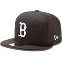mutzen-flach-schwarz-angepasst-59fifty-essential-der-boston-red-sox-mlb-von-new-era
