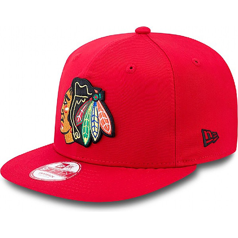 Casquette plate rouge snapback 